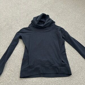 Lululemon sweatshirt